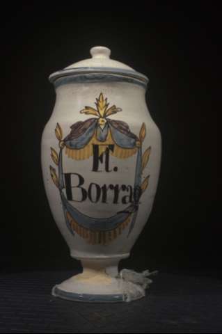 Copa farmacéutica con tapa de barro vidriado... (Producción: Siglo XVIII)